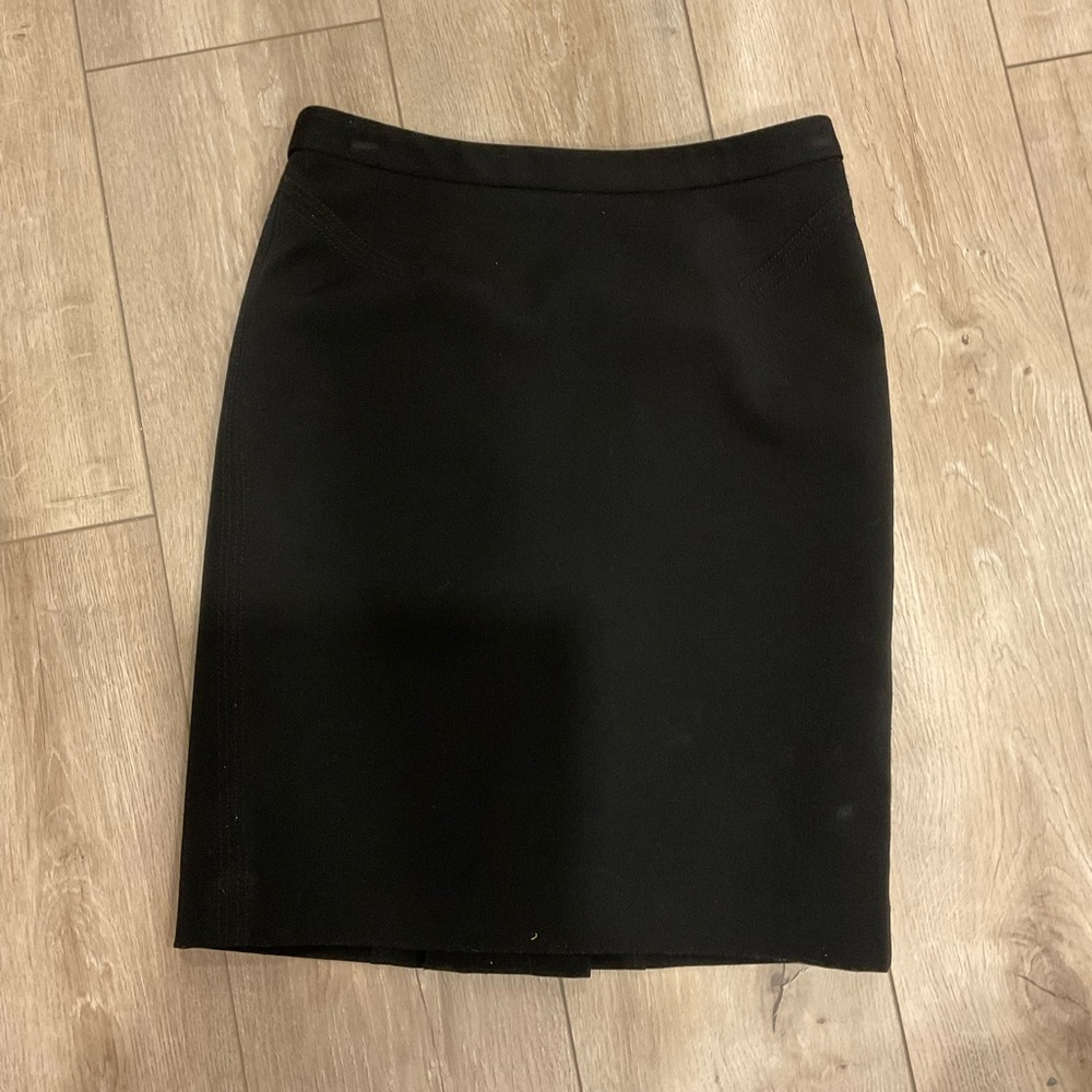 Ann Taylor LOFT Classic Black Pencil Skirt with back pleated slit size 0